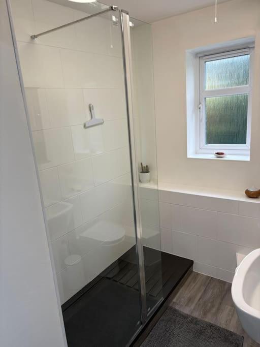 Newly Refurbished Flat In Kings Heath Birmingham Exterior foto